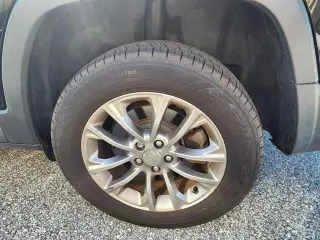 Jeep Cherokee 2021 Latitude Lux 4dr SUV