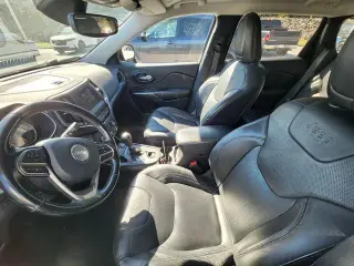 Jeep Cherokee 2021 Latitude Lux 4dr SUV