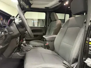 Jeep Wrangler 2025 4x4 Sport 4dr SUV