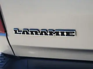 Ram 1500 2025 4x4 Laramie 4p Cabina de Tripulacion 5.6 ft. SB Camioneta