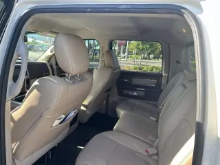 Ram 1500 2017 4x4 Laramie 4p Cab Camioneta de 5.5 pies