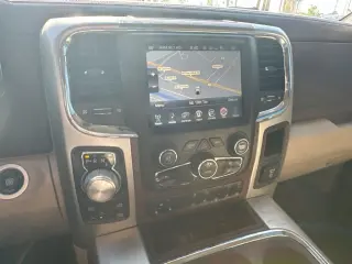 Ram 1500 2017 4x4 Laramie 4p Cab Camioneta de 5.5 pies