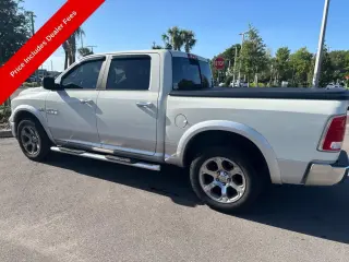 Ram 1500 2017 4x4 Laramie 4p Cab Camioneta de 5.5 pies