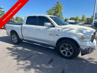 Ram 1500 2017 4x4 Laramie 4p Cab Camioneta de 5.5 pies