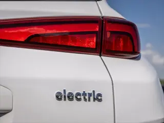 Hyundai KONA Eléctrico 2023 Limited 4p Crossover