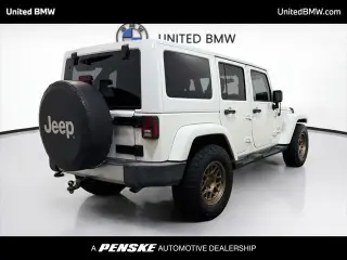Jeep Wrangler Unlimited 2017 4x4 Sahara 4p SUV
