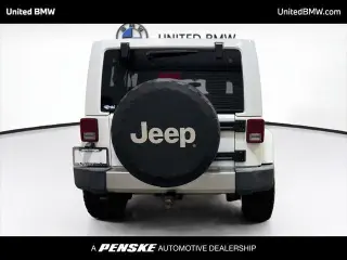 Jeep Wrangler Unlimited 2017 4x4 Sahara 4p SUV