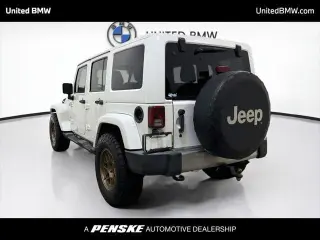 Jeep Wrangler Unlimited 2017 4x4 Sahara 4p SUV