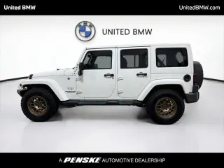 Jeep Wrangler Unlimited 2017 4x4 Sahara 4p SUV