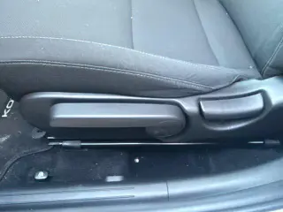 Hyundai KONA 2025 SE 4dr Crossover