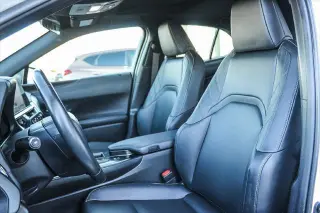 Lexus UX 300h 2025 4p Crossover