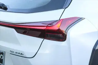Lexus UX 300h 2025 4p Crossover