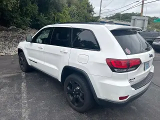 Jeep Grand Cherokee 2020 4x4 Laredo 4dr SUV