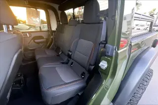 Jeep Gladiator 2023 4x4 Mojave 4dr Cabina de tripulación 5.0 ft. SB
