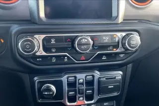 Jeep Gladiator 2023 4x4 Mojave 4dr Cabina de tripulación 5.0 ft. SB