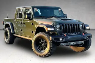 Jeep Gladiator 2023 4x4 Mojave 4dr Cabina de tripulación 5.0 ft. SB