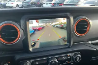 Jeep Gladiator 2023 4x4 Mojave 4dr Cabina de tripulación 5.0 ft. SB
