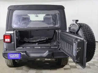 Jeep Wrangler 2024 4x4 Sport 4p SUV
