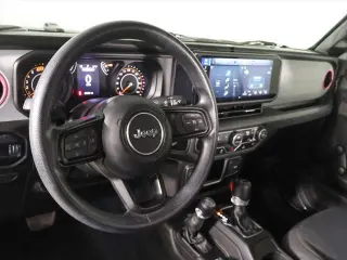 Jeep Wrangler 2024 4x4 Sport 4p SUV