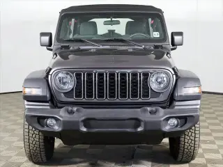 Jeep Wrangler 2024 4x4 Sport 4p SUV