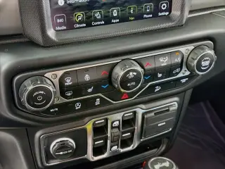 Jeep Wrangler Unlimited 2021 4x4 Willys 4puerta SUV