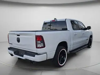 Ram 1500 2022 4x2 Big Horn 4p Camioneta de cabina completa 5.6 ft. SB