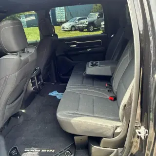 Ram 1500 2019 4x4 Big Horn 4p Puerta de Camioneta de Tripulación 5.6 ft. SB