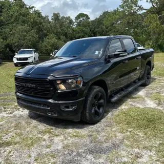 Ram 1500 2019 4x4 Big Horn 4p Puerta de Camioneta de Tripulación 5.6 ft. SB