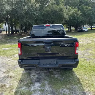 Ram 1500 2019 4x4 Big Horn 4p Puerta de Camioneta de Tripulación 5.6 ft. SB