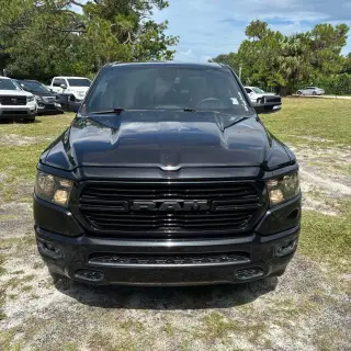 Ram 1500 2019 4x4 Big Horn 4p Puerta de Camioneta de Tripulación 5.6 ft. SB