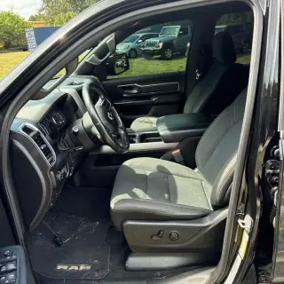 Ram 1500 2019 4x4 Big Horn 4p Puerta de Camioneta de Tripulación 5.6 ft. SB