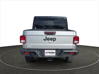 Jeep Gladiator 2022 4x4 Sport 4dr Cabina de tripulação 5.0 ft. AB