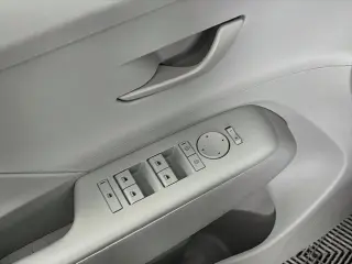 Hyundai KONA 2025 AWD SEL 4dr Crossover de Cross