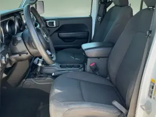 Jeep Wrangler 2023 4x4 Sport S 4p SUV