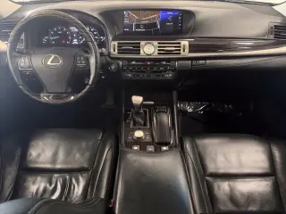 Lexus LS 460 2016 4x4 4p Sedan