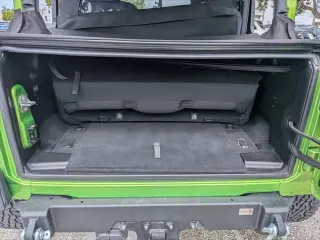 Jeep Wrangler 2018 4x4 Sport 2p SUV (versión de mitad de año)