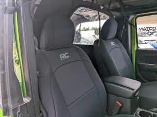 Jeep Wrangler 2018 4x4 Sport 2p SUV (versión de mitad de año)