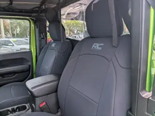 Jeep Wrangler 2018 4x4 Sport 2p SUV (versión de mitad de año)