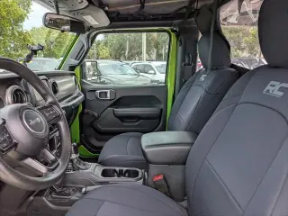 Jeep Wrangler 2018 4x4 Sport 2p SUV (versión de mitad de año)