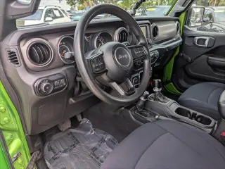 Jeep Wrangler 2018 4x4 Sport 2p SUV (versión de mitad de año)