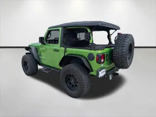 Jeep Wrangler 2018 4x4 Sport 2p SUV (versión de mitad de año)