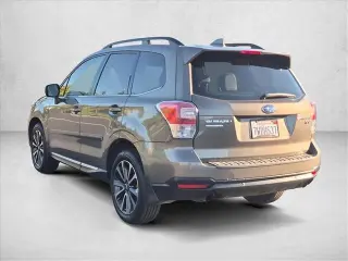 Subaru Forester 2017 4x4 2.0XT Touring 4p Vagonete