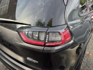 Jeep Cherokee 2022 4x4 Latitude Lux 4dr SUV