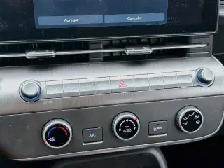 Hyundai KONA 2025 SE 4p Crossover