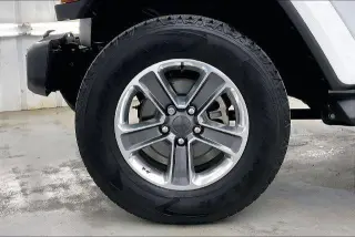 Jeep Wrangler Ilimitado 2021 4x4 Sahara SUV de 4 puertas