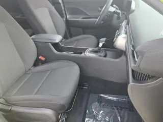 Hyundai KONA 2024 SE 4dr Crossover