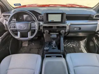 Toyota 4Runner 2025 4x4 SR5 4dr SUV
