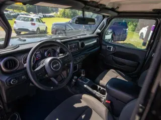 Jeep Wrangler 2023 4x4 Sport 4dr SUV