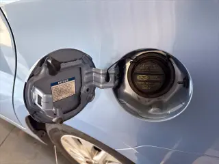 Toyota Prius enchufable híbrido 2015 4p Hatchback