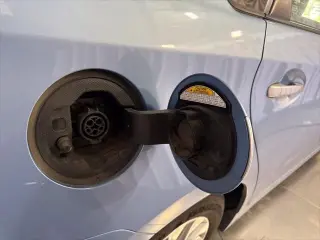 Toyota Prius enchufable híbrido 2015 4p Hatchback